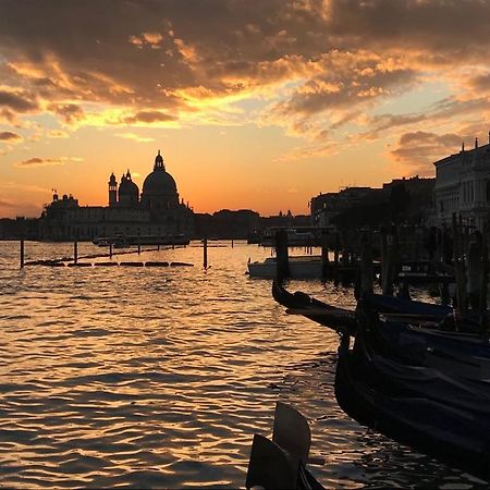 Youth Venice Hostelers Home Εξωτερικό φωτογραφία